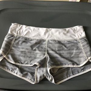 Lulu Lemmon size 8 shorts
